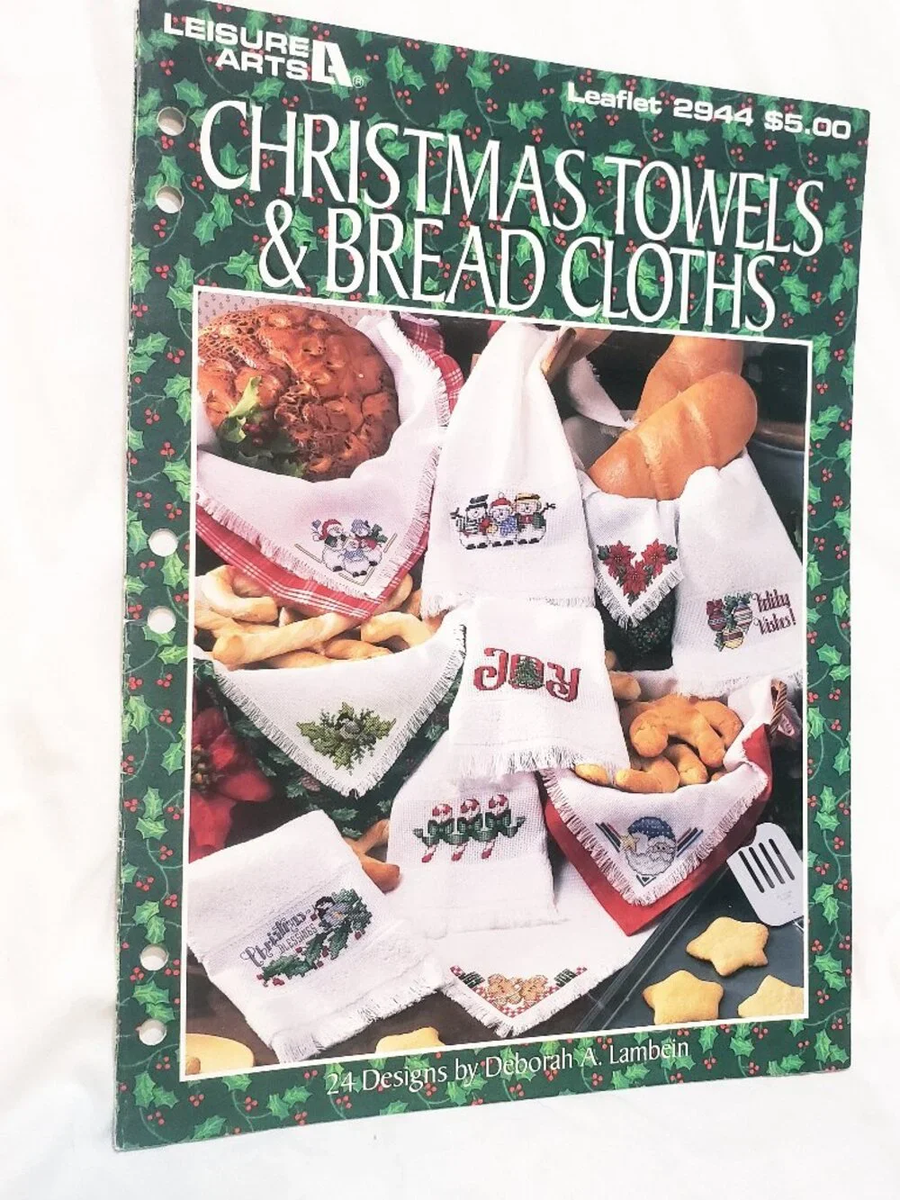 Christmas Towels & Bread Cloths Cross Stitch Leaflet 1997 Leisure Arts 2944 Joy